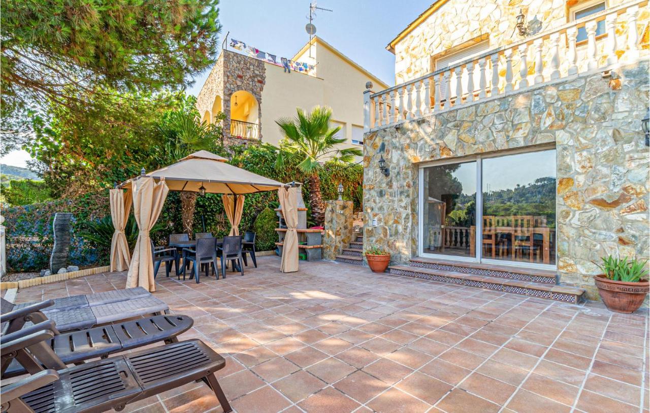 Stunning Home In Palafolls Exterior foto